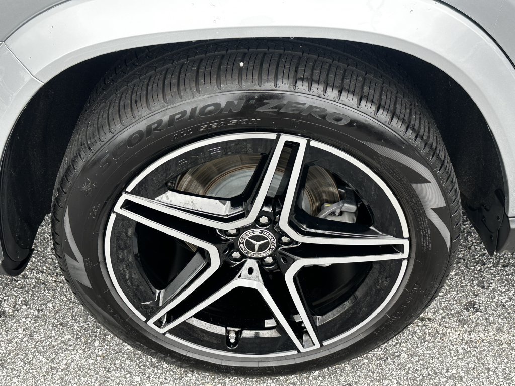 Certified 2026 Mercedes-Benz GLS 450 4MATIC image 20