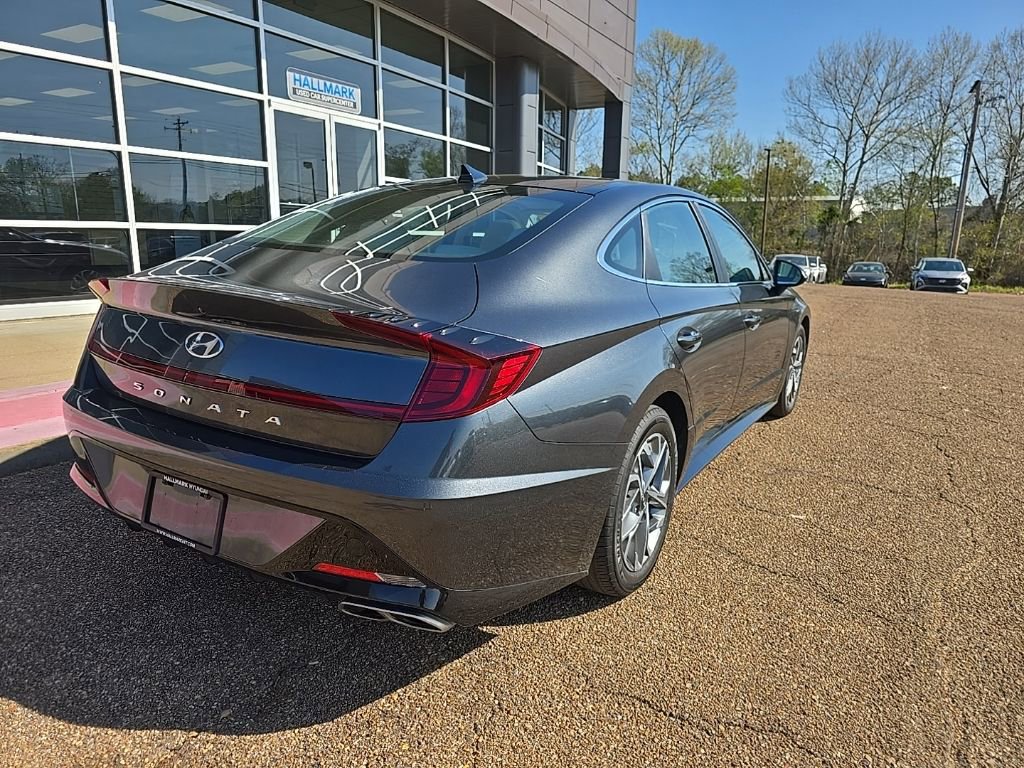 Used 2023 Hyundai Sonata SEL w/ Convenience Package image 3