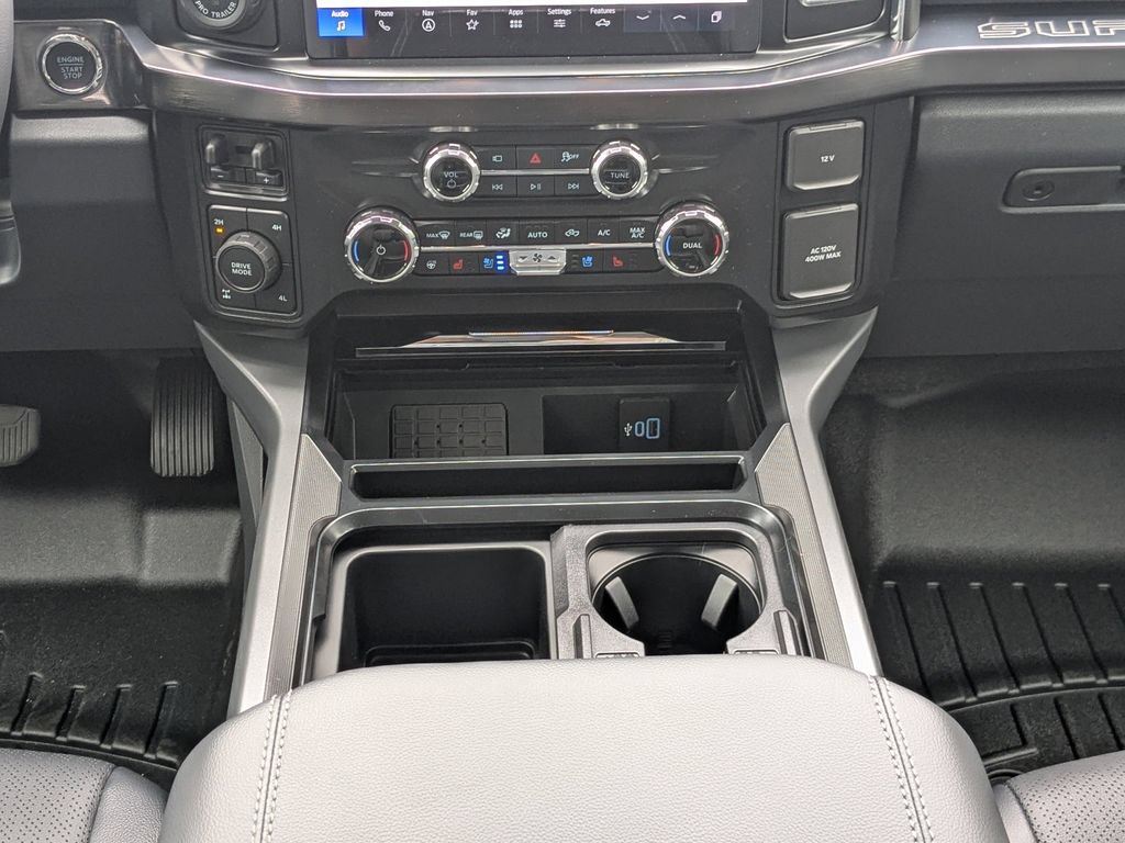 New 2026 Ford F250 Lariat w/ Black Appearance Package AWD/4WD image 18