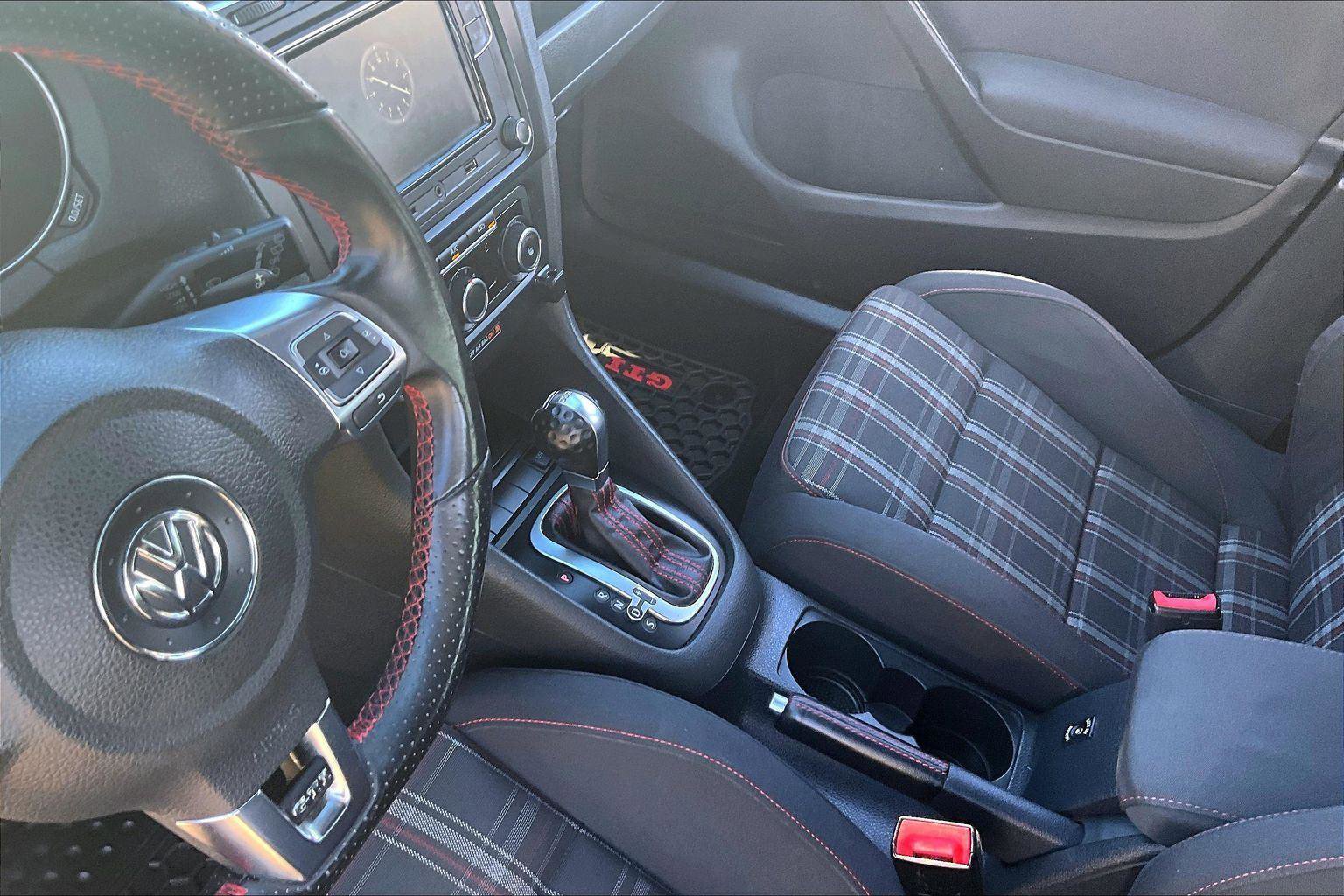 Used 2014 Volkswagen GTI Wolfsburg Edition image 14