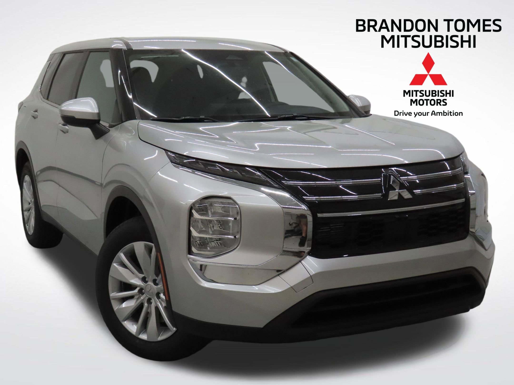 New 2026 Mitsubishi Outlander ES image 1