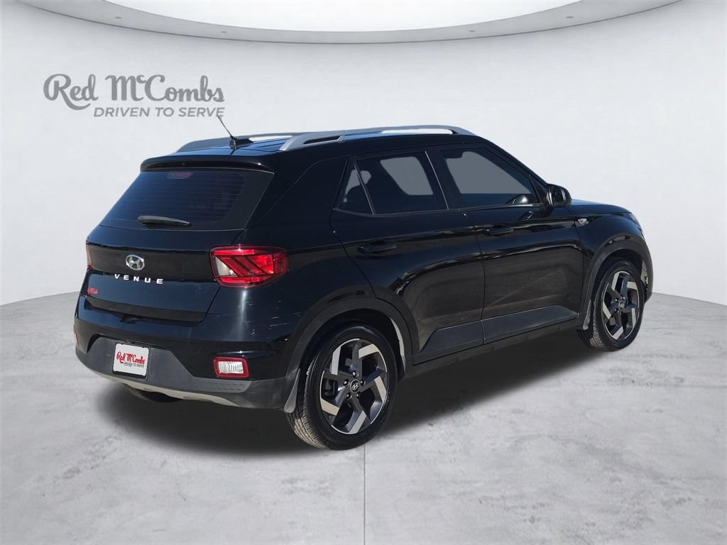 Used 2024 Hyundai Venue SEL FWD image 8