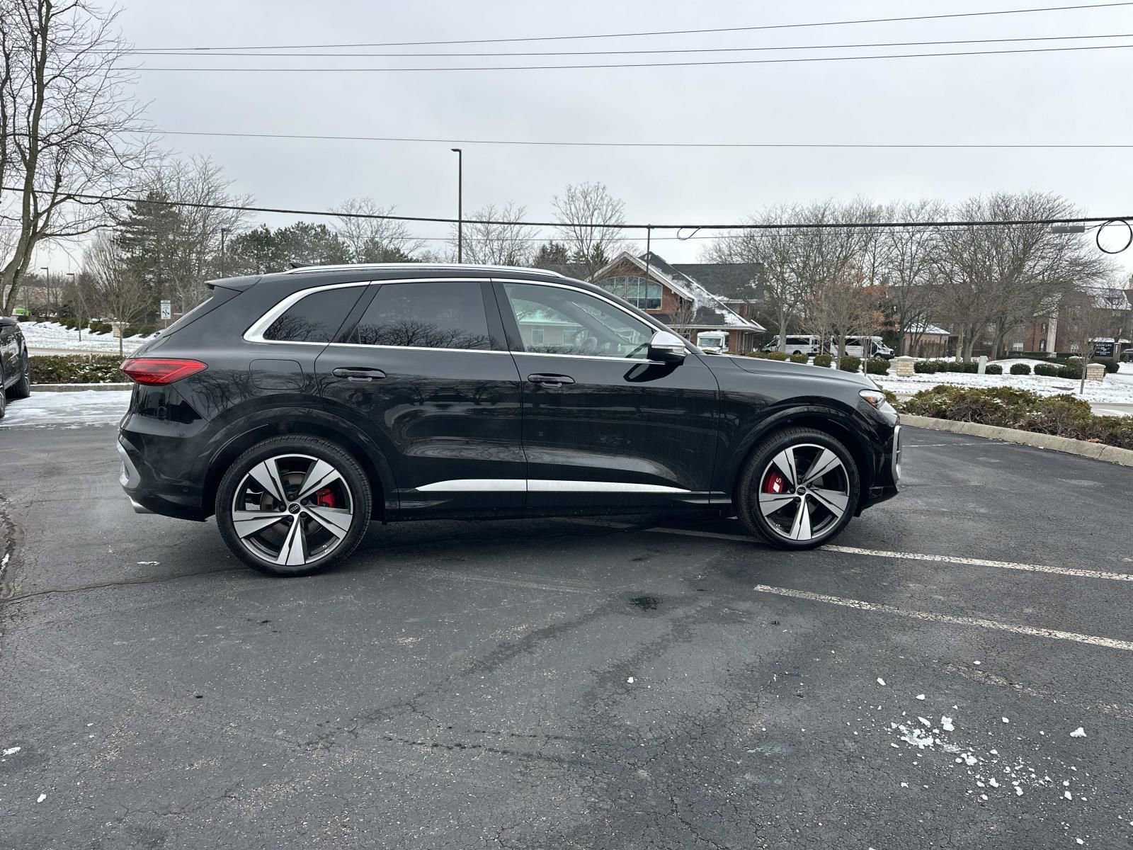 New 2025 Audi SQ5 Premium Plus image 8