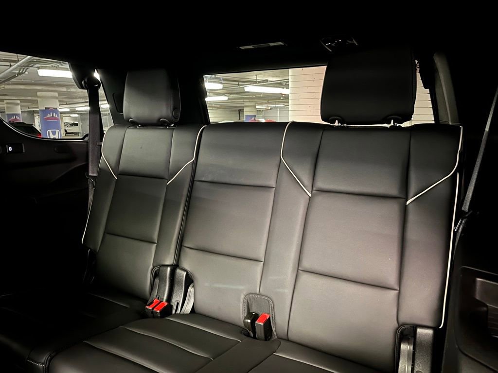 Used 2022 Cadillac Escalade Premium Luxury w/ LPO, Illumination Package image 22