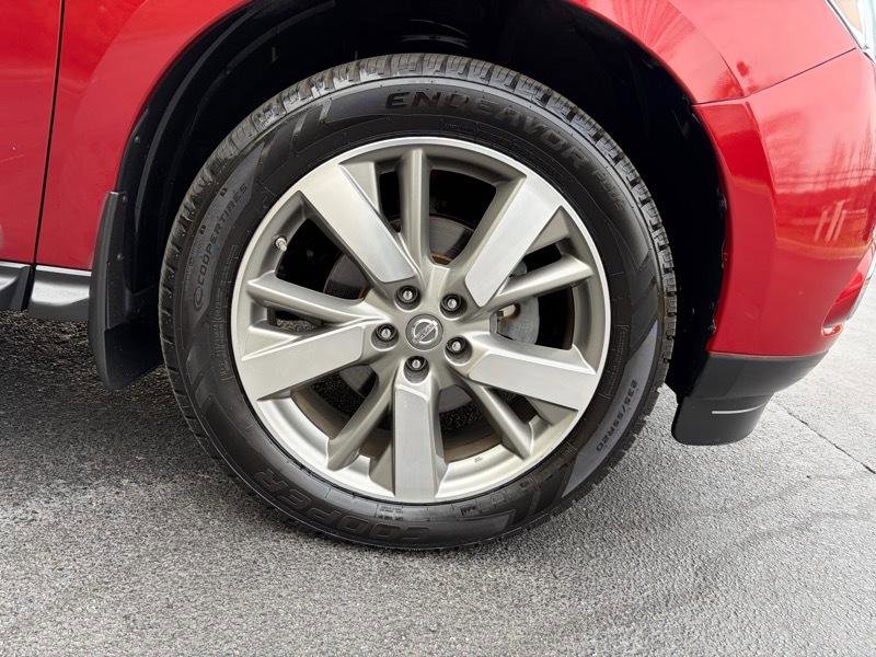Used 2014 Nissan Pathfinder Platinum w/ Platinum Premium Package FWD image 15