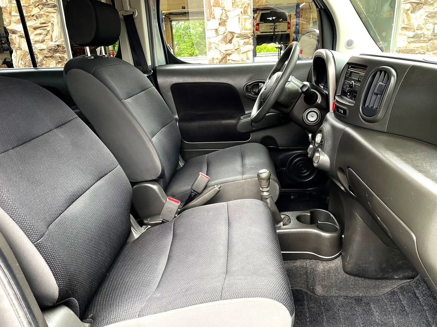 Used 2009 Nissan Cube 1.8 w/ Interior Designer Pkg image 12