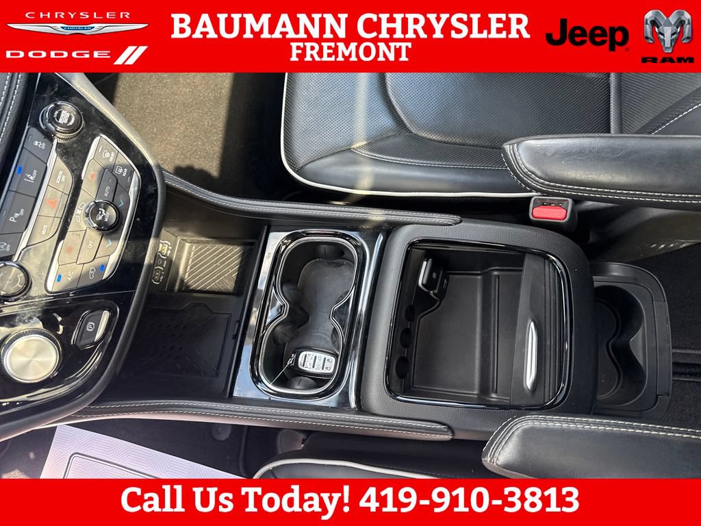Used 2025 Chrysler Pacifica Limited FWD image 26
