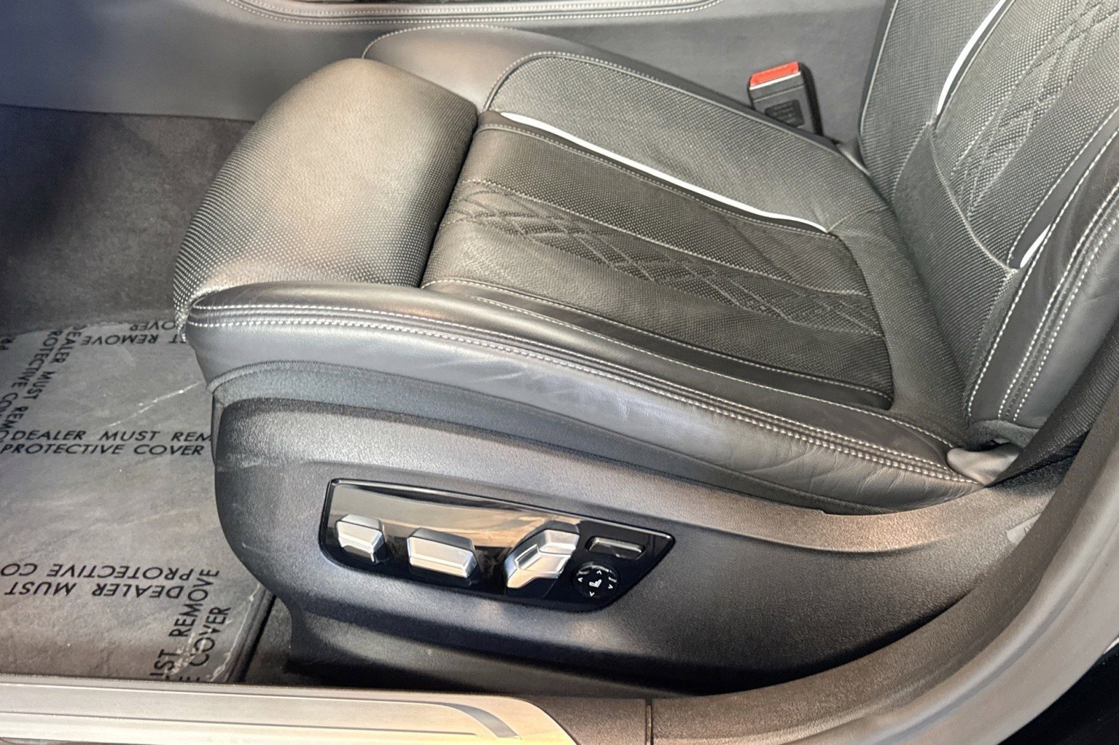 Used 2019 BMW M760i xDrive w/ Luxury Rear Seating Package image 19