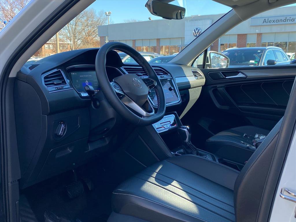 Certified 2022 Volkswagen Tiguan SE image 11