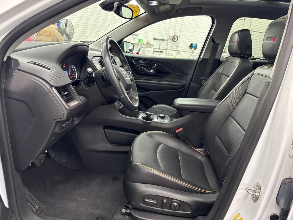Used 2023 GMC Terrain AT4 w/ Tech Package AWD/4WD image 9