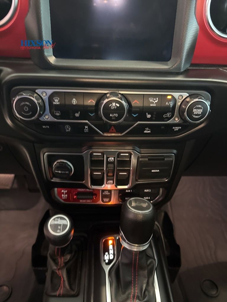 Used 2023 Jeep Wrangler Unlimited Rubicon w/ Cold Weather Group image 9