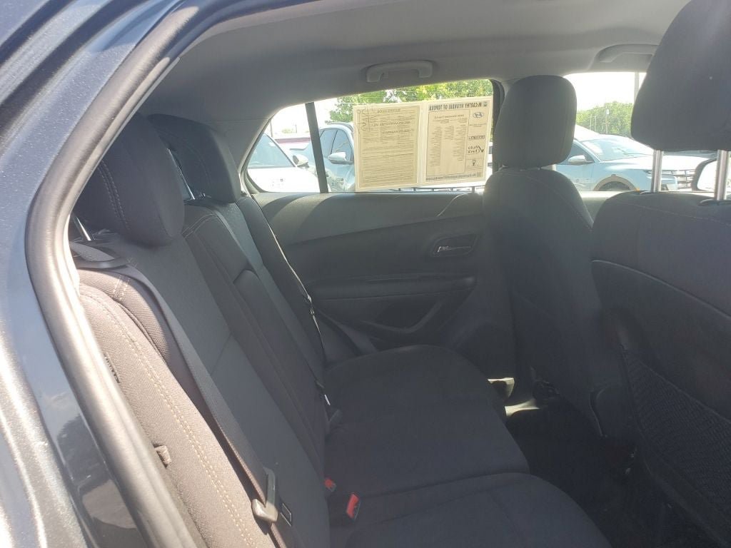 Used 2020 Chevrolet Trax LS FWD image 44