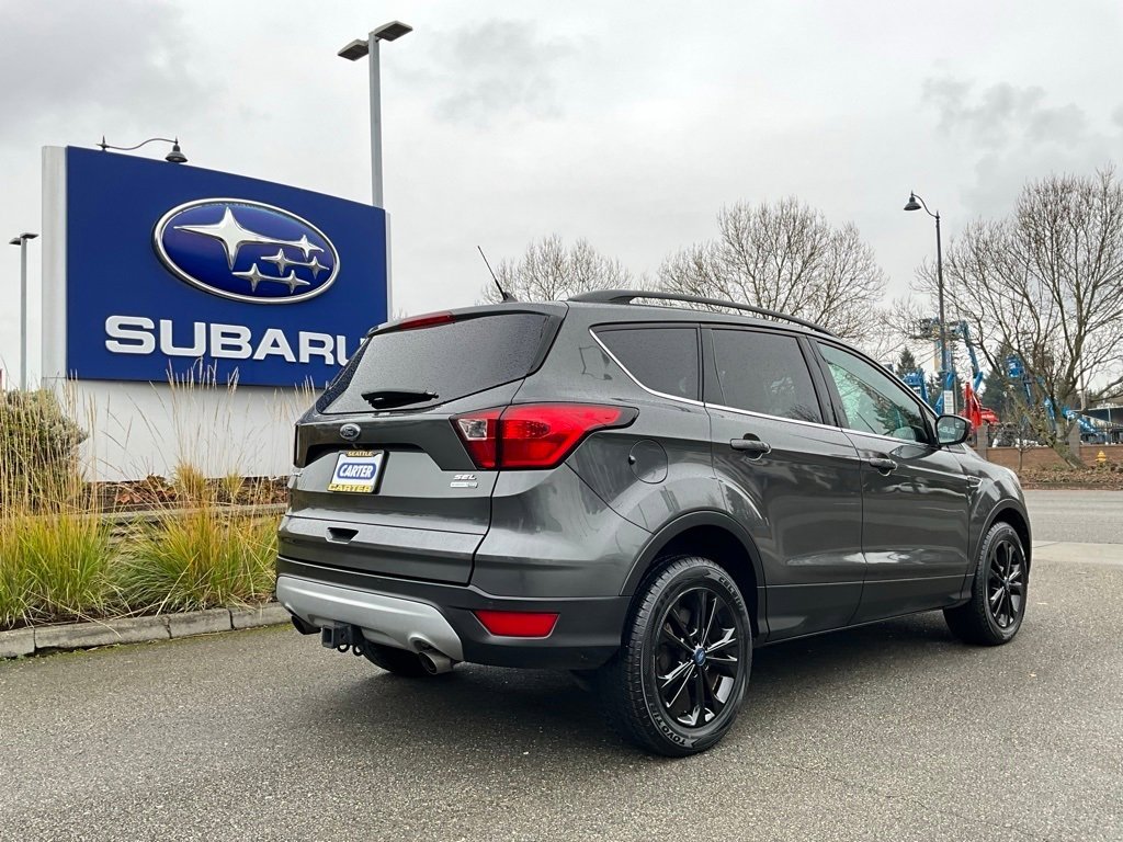 Used 2019 Ford Escape SEL image 9