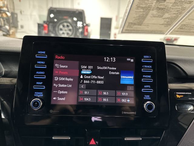 Used 2022 Toyota Camry SE w/ Cold Weather Package FWD image 16