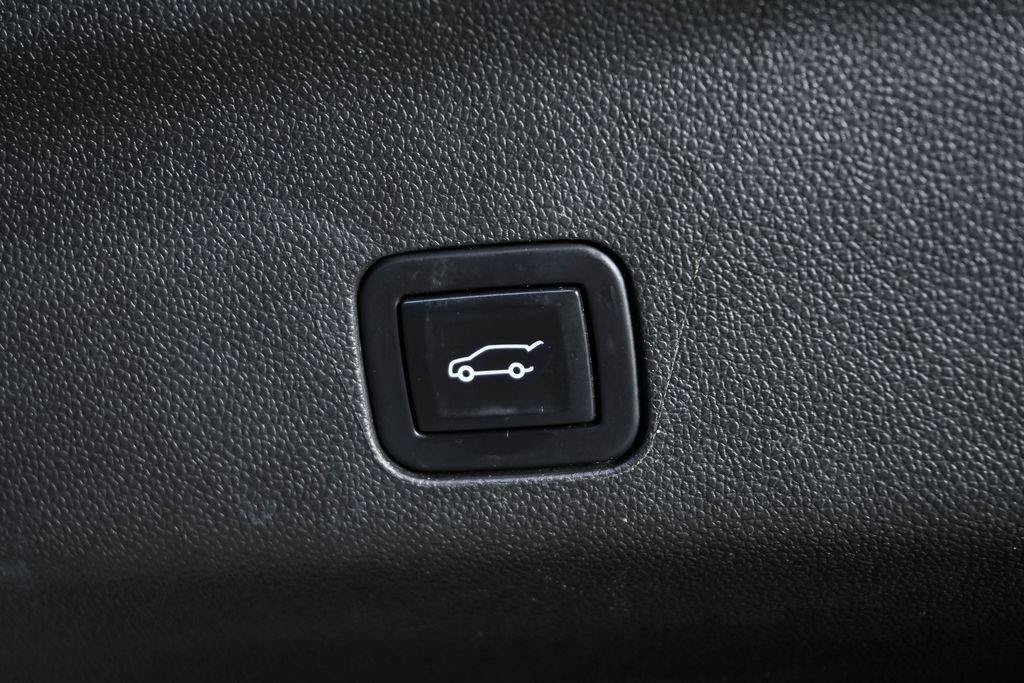 Used 2022 Chevrolet Tahoe High Country AWD/4WD image 35