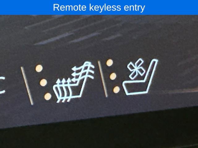 Used 2025 Chevrolet Suburban Premier image 26