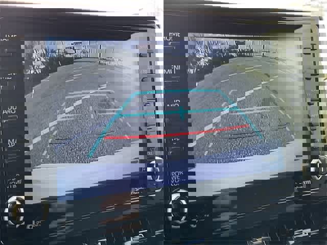 Used 2022 Toyota Corolla LE image 21