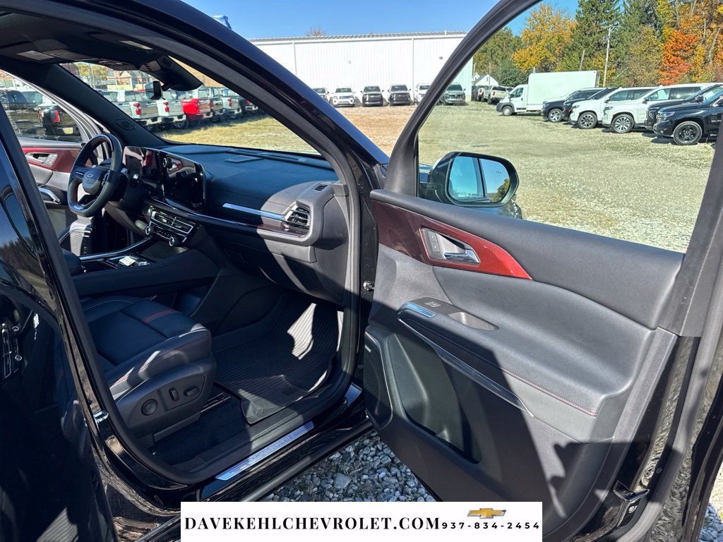 Used 2024 Chevrolet Traverse RS AWD/4WD image 30