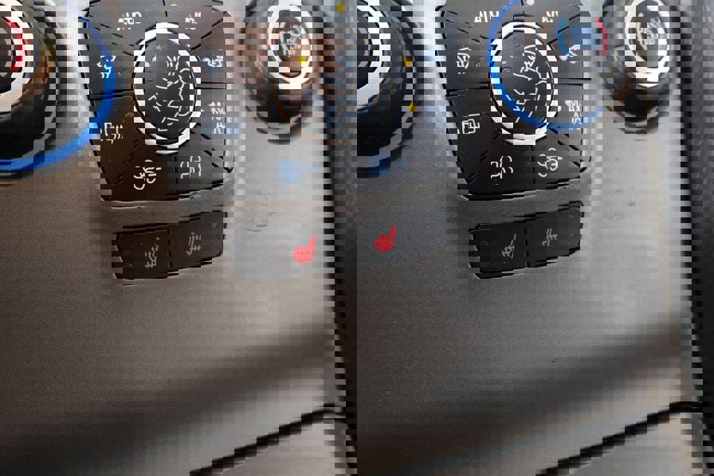 Used 2017 Ford Taurus SEL image 36