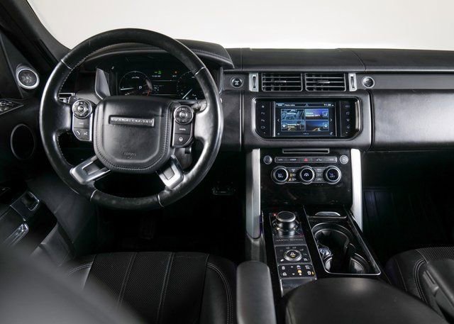 Used 2016 Land Rover Range Rover HSE image 10