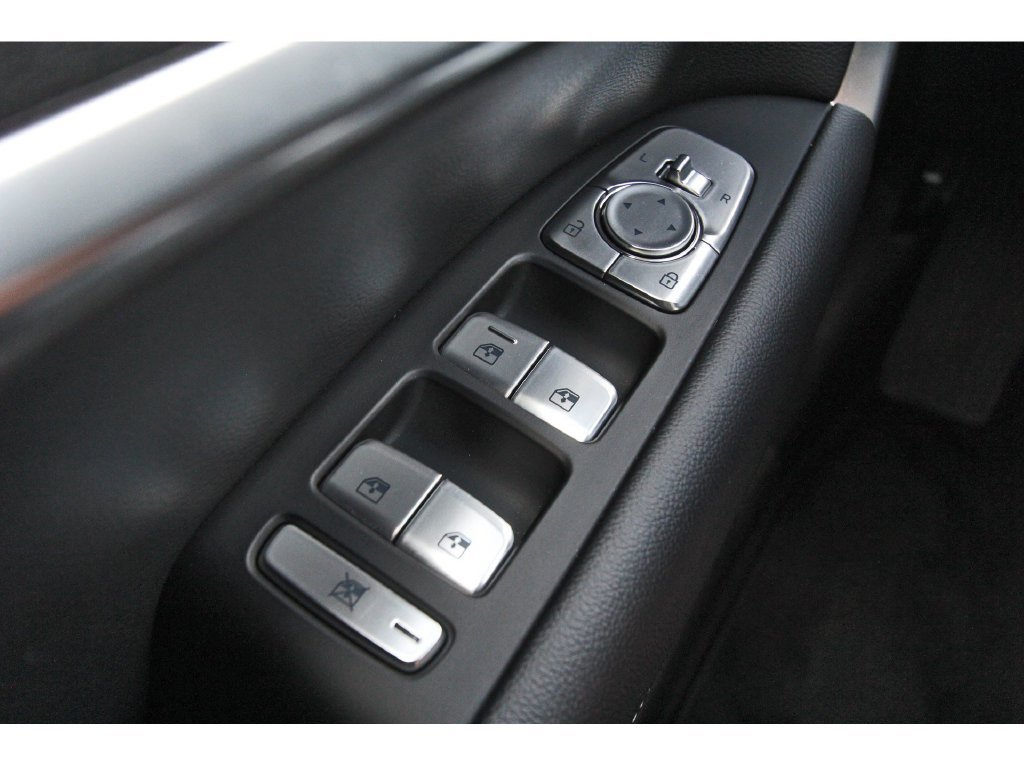 Used 2026 Genesis G70 2.5T RWD image 24
