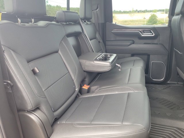 Used 2025 Chevrolet Silverado 1500 LTZ AWD/4WD image 24