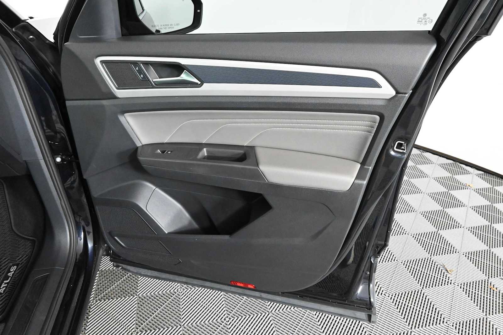 Certified 2023 Volkswagen Atlas Cross Sport SEL AWD/4WD image 12