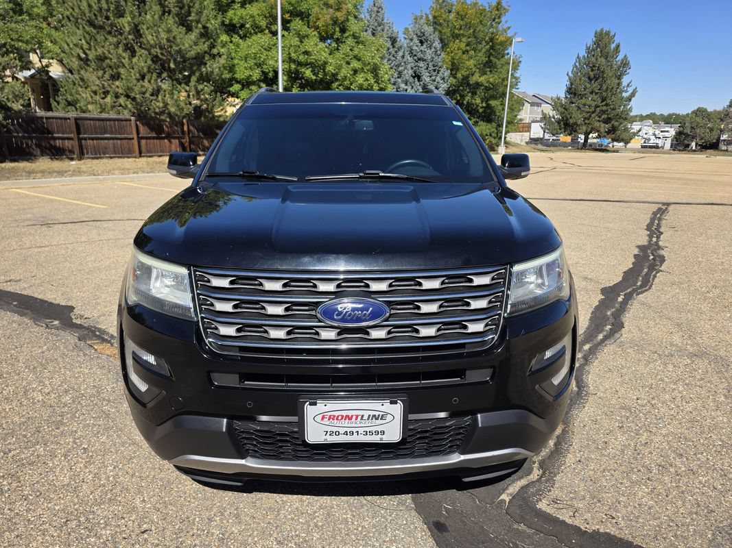 Used 2016 Ford Explorer XLT w/ Equipment Group 202A AWD/4WD image 11