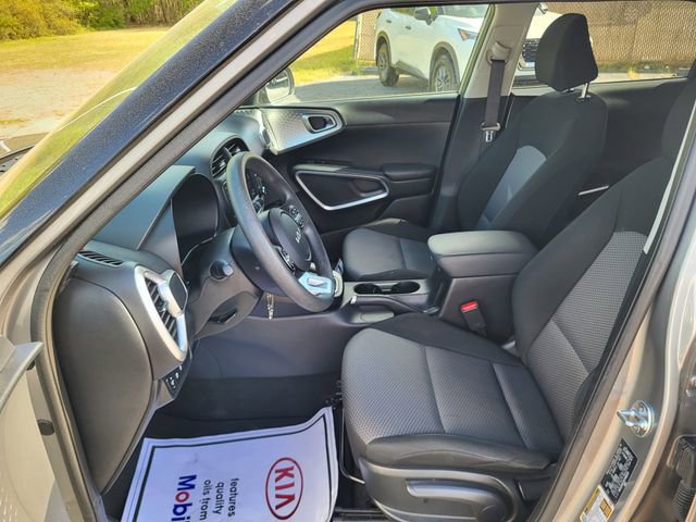Used 2024 Kia Soul LX w/ Option Group 015 image 11