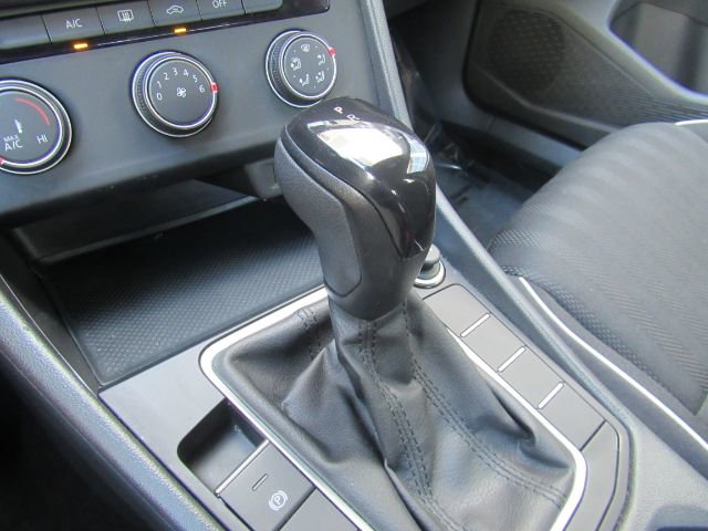 Used 2023 Volkswagen Jetta Sport image 45