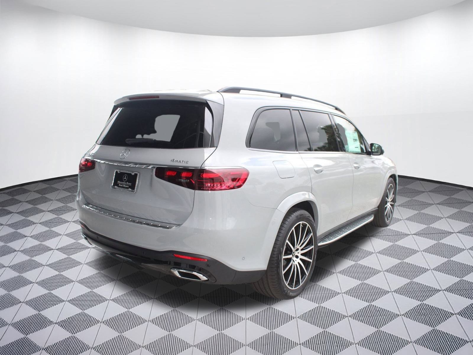 New 2026 Mercedes-Benz GLS 450 4MATIC image 9