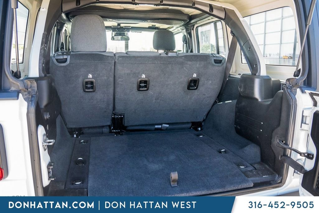 Used 2024 Jeep Wrangler Unlimited Rubicon image 30