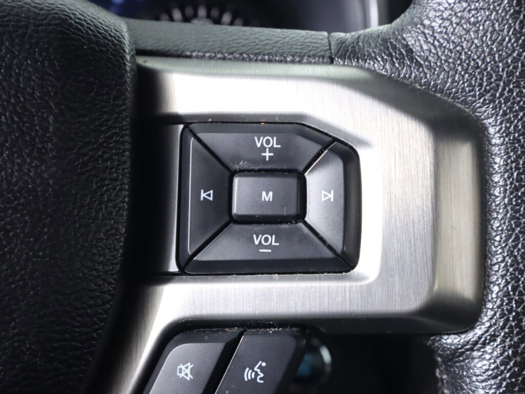 Used 2015 Ford F150 Platinum w/ Equipment Group 701A Luxury image 16