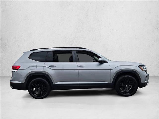 Used 2022 Volkswagen Atlas SE w/ Panoramic Sunroof Package FWD image 4