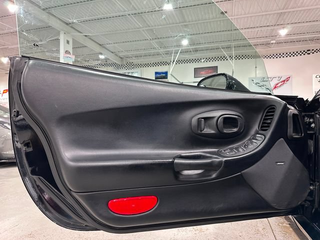 Used 2001 Chevrolet Corvette Z06 w/ Memory Pkg RWD image 13