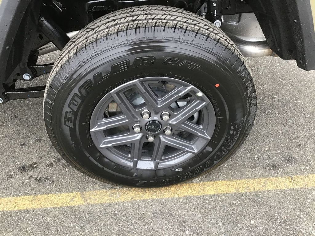 New 2025 Jeep Gladiator Sport image 10