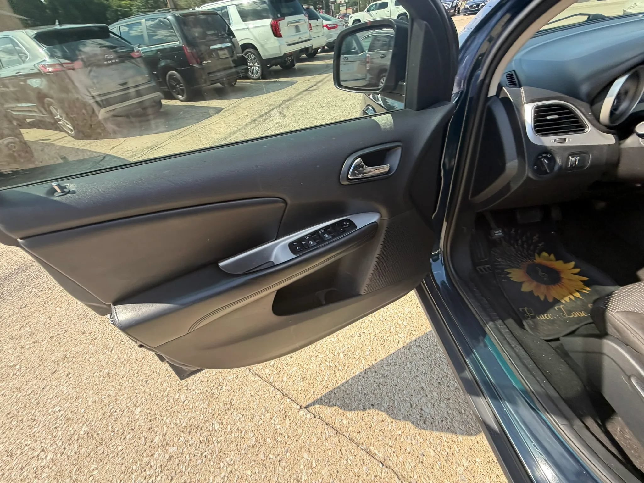 Used 2014 Dodge Journey American Value Package FWD image 18