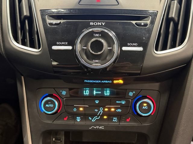 Used 2016 Ford Focus Titanium FWD image 29
