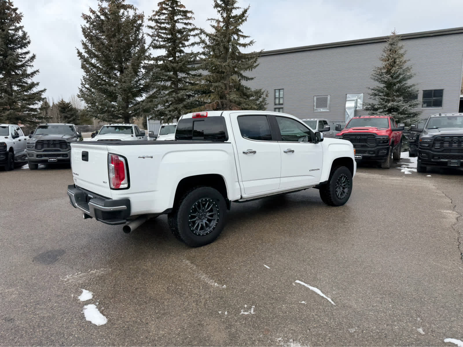 Used 2018 GMC Canyon SLT w/ Driver Alert Package image 11