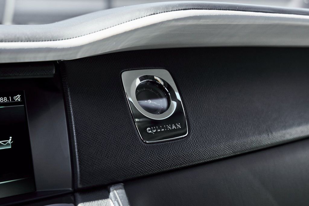 Used 2023 Rolls-Royce Cullinan image 76