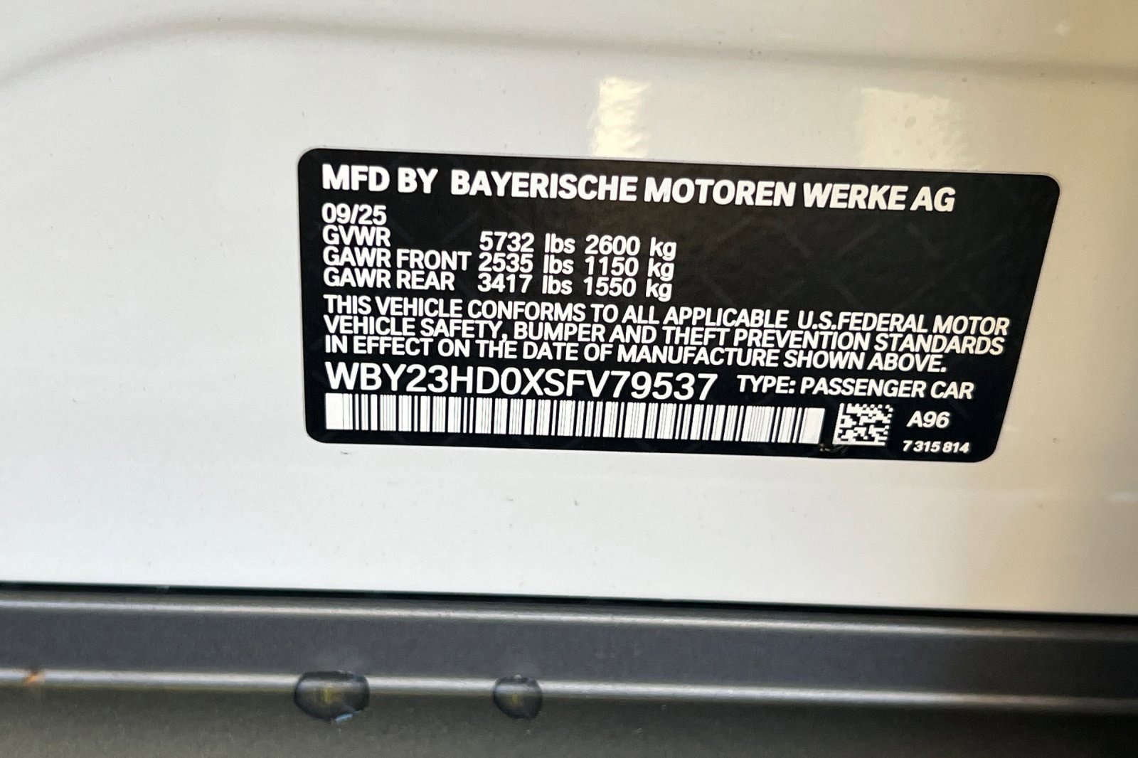 Used 2025 BMW i4 eDrive40 w/ Premium Package RWD image 17