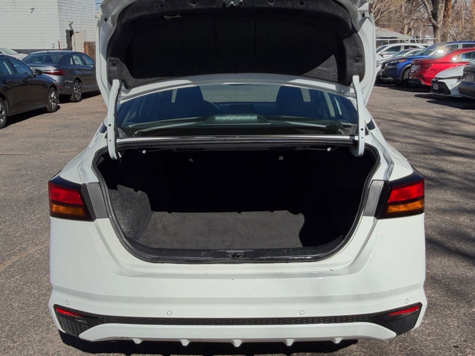 Used 2025 Nissan Altima 2.5 SV image 29