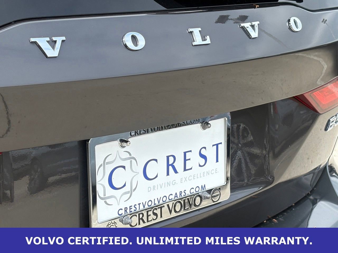 Certified 2023 Volvo V60 B5 Cross Country Plus w/ Climate Package AWD/4WD image 9