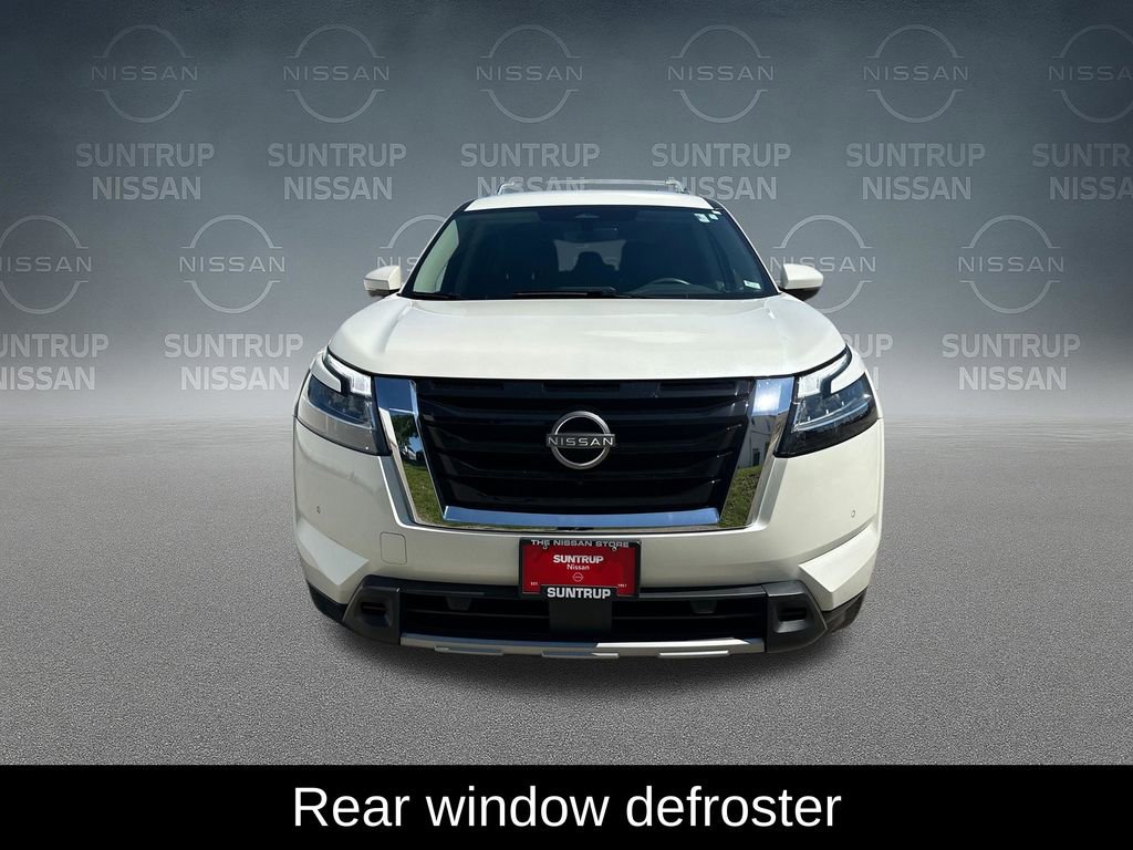 Used 2024 Nissan Pathfinder SL FWD image 11