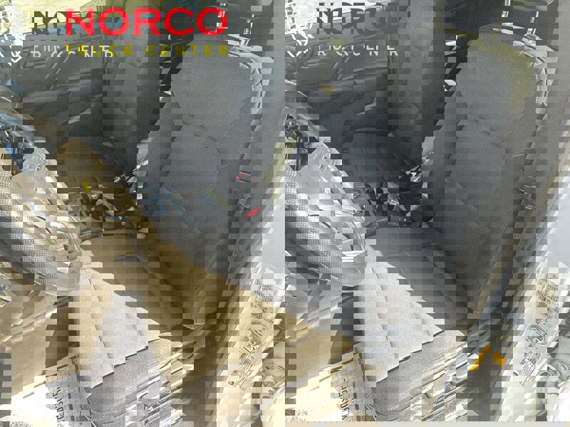 Used 2023 Chevrolet Colorado W/T image 18