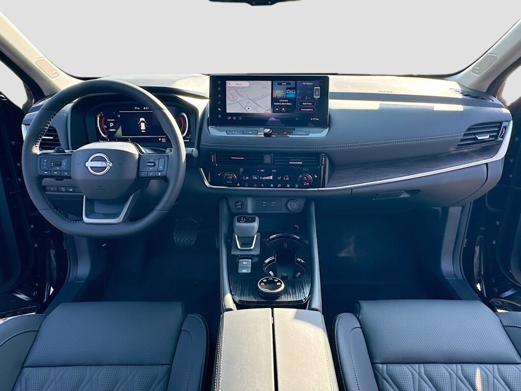 New 2026 Nissan Rogue Platinum image 3