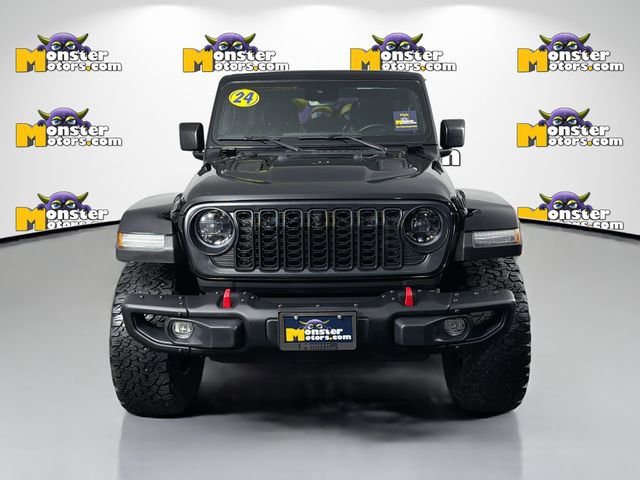Used 2024 Jeep Wrangler Unlimited Rubicon image 2