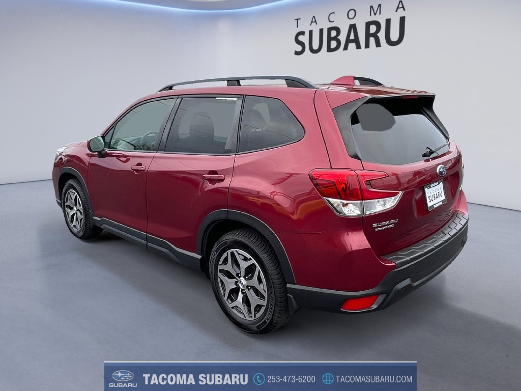 Used 2020 Subaru Forester Premium AWD/4WD image 3