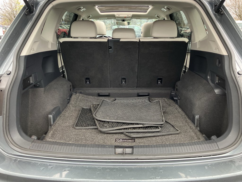 Used 2020 Volkswagen Tiguan SE w/ Panoramic Sunroof Package image 32