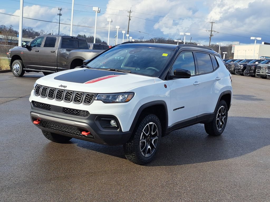 New 2026 Jeep Compass Trailhawk w/ Sun, Sound & Navigation Group AWD/4WD image 2